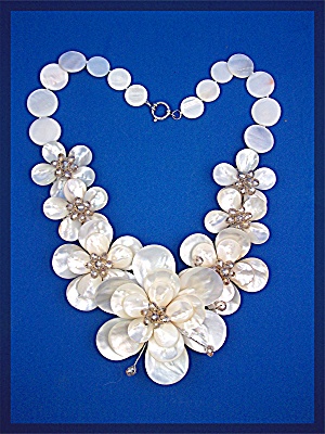 Necklace Mother Pearl Freshwater Pearl Flowers Hawaii