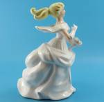 1960s/1070s Japan Ceramic Runaway Bride, 6" high.  Excellent condition, marked 6484-b.