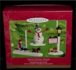 2001 Victorian Christmas Memories Hallmark Ornament by Thomas Kinkade, painter of light. This is a set of 3 ornaments still in the box. FREE SHIPPING WITHIN USA!!!!