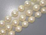 28 Inch long Pearl necklace. The Pearls are Beautiful and Very Lustrous, and are from the 40s. They were purchased from an Antique Dealers private Collection. There is NO clasp on the Pearls, they sli...