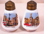 Scenes of Piccadilly Circus and Buckingham Palace are featured on this pair of vintage souvenir Salt and Pepper Shakers.  The decals are nice and bright, and very detailed.  Judging from the wear to t...