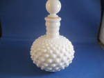 Wonderful milk glass bottle from Fenton.  Bottle is 6 1/2" tall and in excellent conditon.