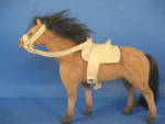 Wonderful little buckskin horse with felt body and black mane.  Horse is 5" tall and is in excellent condition.