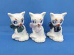 Cute three little kittens made in Occupied Japan.  This means they were made from 1947 to 1952 when the US and allied forces occupied Japan after WWII.  Kittens are 2 1/4" tall and all have "...