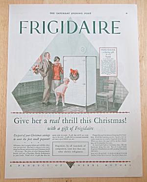 1927 Frigidaire Refrigerator W/family Looking At Fridge