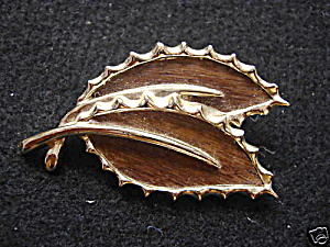Vintage Retro Sarah Coventry Leaf Brooch Pin