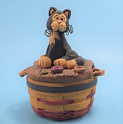 Blossom Bucket Cat In A Basket Trinket Box