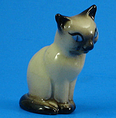Hagen-renaker Miniature Early Sitting Siamese Cat
