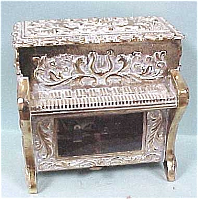 Metal Piano Music Box Ring Holder