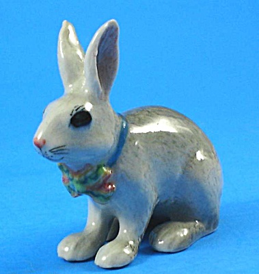 R262r Light Grey Easter Bunny With Ribbon