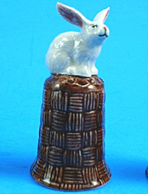 K4131 White Rabbit On Basket Thimble