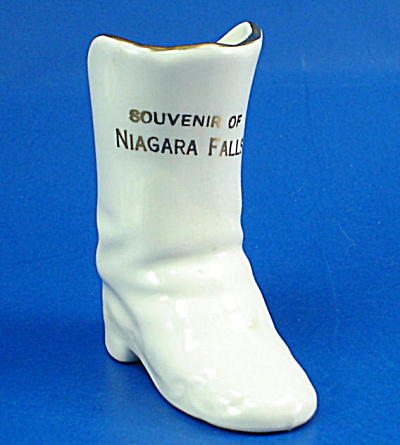 1940s Pottery Souvenir Boot, Niagara Falls