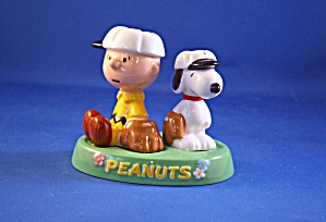 Charlie Brown & Snoopy Playing Baseball Salt