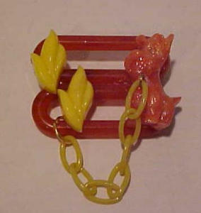 Plastic Dog Pin With Leash