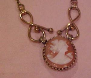 Gold Filled Shell Cameo Pendant