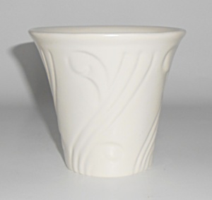 Vintage Pacific Pottery Satin White Art Deco 3.5'' Flow