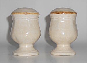Mikasa China Country Charm Tennessee Salt & Pepper Set