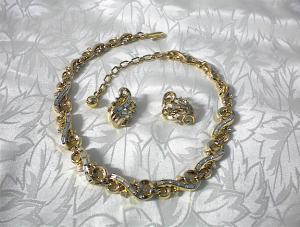 Vintage Crown Trifari Crystal Necklace & Earrings
