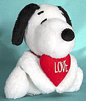 Vintage Plush Snoopy With Red Heart