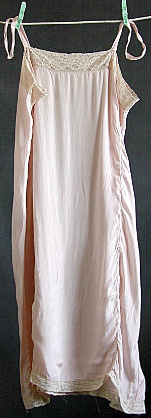 Vintage Ladies 1920's Peach Silk Nightgown With Lace