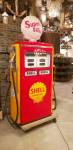 Click here to enlarge image and see more about item 0463: SHELL GAS PUMP