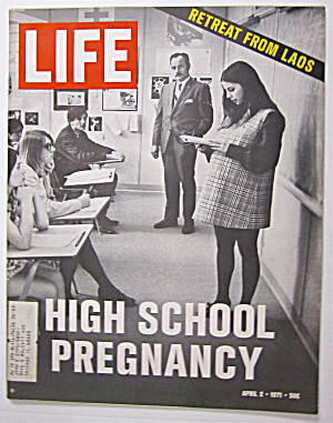 Life Magazine April 2, 1971 High School Pregnancy