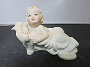 Florence Sculpture D'arte Child On Fainting Couch 1989 Figurine