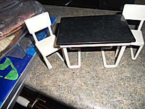 Ideal Dollhouse Table And Chairs Set