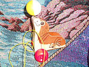Fisher Price Suzy Seal Pull Toy 1978 no 694 (Image1)