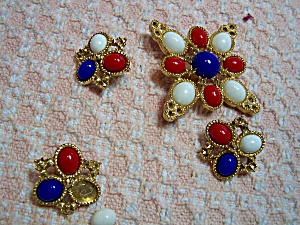Sarah Coventry Pin Earring Set Red White Blue