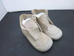 Click here to enlarge image and see more about item 418-16: Vintage Baby Walking Shoe size 3 and a half