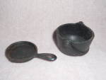 Click here to enlarge image and see more about item MB-DA424: Mini Cast Iron Cauldron Frying Pan Skillet 