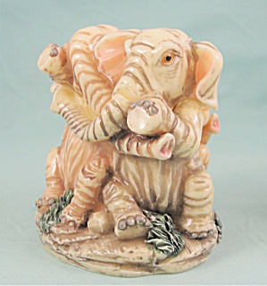Unmarked Plastic Resin Morality Elephant Trinket Box (Image1)