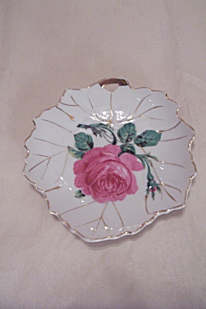 Viceroy China Rose & Gilt Trim Leaf-Shaped Candy Dish (Image1)