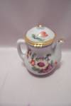 Click to view larger image of Porcelain Decorative Dresser Lidded Cache Pot (Image3)