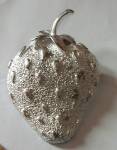 VINTAGE SARAH COVENTRY SILVER TONE STRAWBERRY