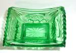 Click to view larger image of VINTAGE VICTORIAN GREEN DEPRESSION GLASS FINGER BOWL (Image2)