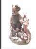 Click to view larger image of Berry Hill bear figurine (Image4)