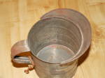 Click to view larger image of Vintage Tin Measuring Cup Pitcher Can 4 Levels 1/2 Pint to 1 Quart (Image7)
