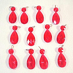 Dozen Red Plastic Drop Prisms (Image1)