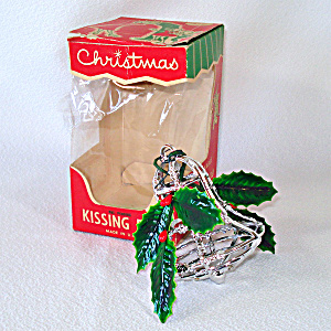1950s Bradford Mistletoe Kissing Bell Christmas Ornament (Image1)