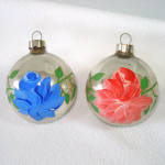 Click here to enlarge image and see more about item 15065: 1930s USA Hand Painted Roses Glass Christmas Ornaments