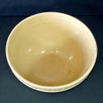 Click to view larger image of Nelson McCoy 9 Inch Yellowware Shoulder Bowl (Image4)