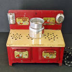 Click to view larger image of Marx Little Orphan Annie Working Electric Toy Stove (Image2)