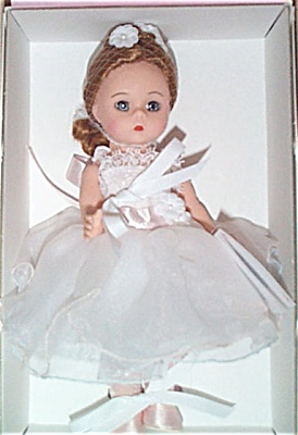 Madame Alexander Pink Petal Ballerina Wendy Doll 2000 (Image1)