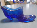 Click here to enlarge image and see more about item 15655: Fenton Blue Cobalt Daisy Shoe