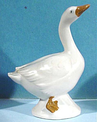 1930s Miniature German Porcelain Goose (Image1)