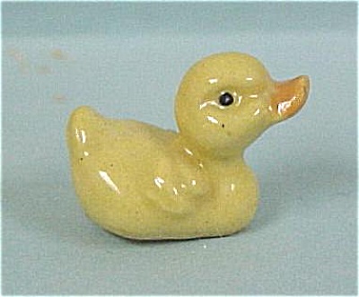 Hagen-Renaker Miniature Swimming Duckling (Image1)