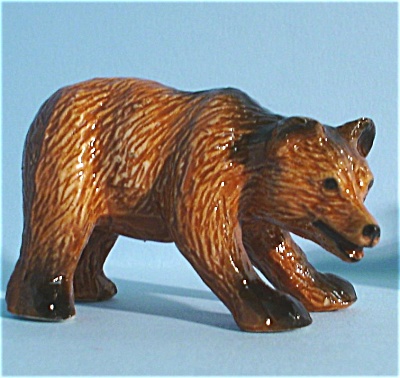 K0802 Standing Brown Bear (Image1)