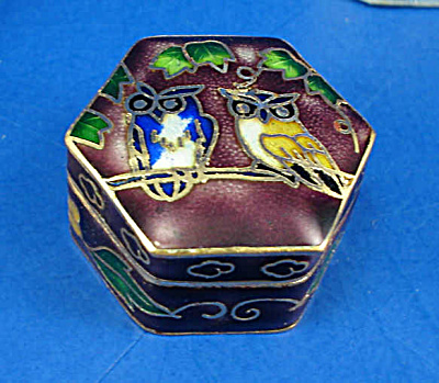 Miniature Enamel Metal Box (Image1)